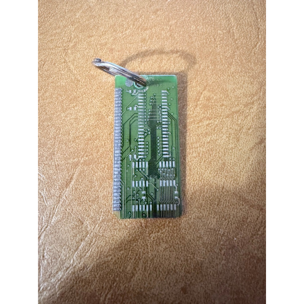 Vintage Circuit Board Keychain PCB Electronics Computer Tech Engineer Gift - Picture 2 of 2